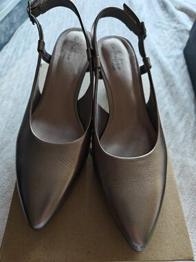 Clarks Metallic Pewter Pointed-Toe Slingback Heels